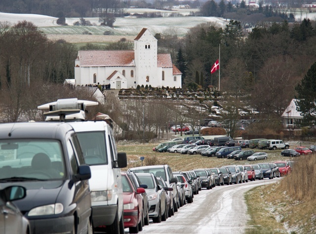 Begravelse i Veng Kirke